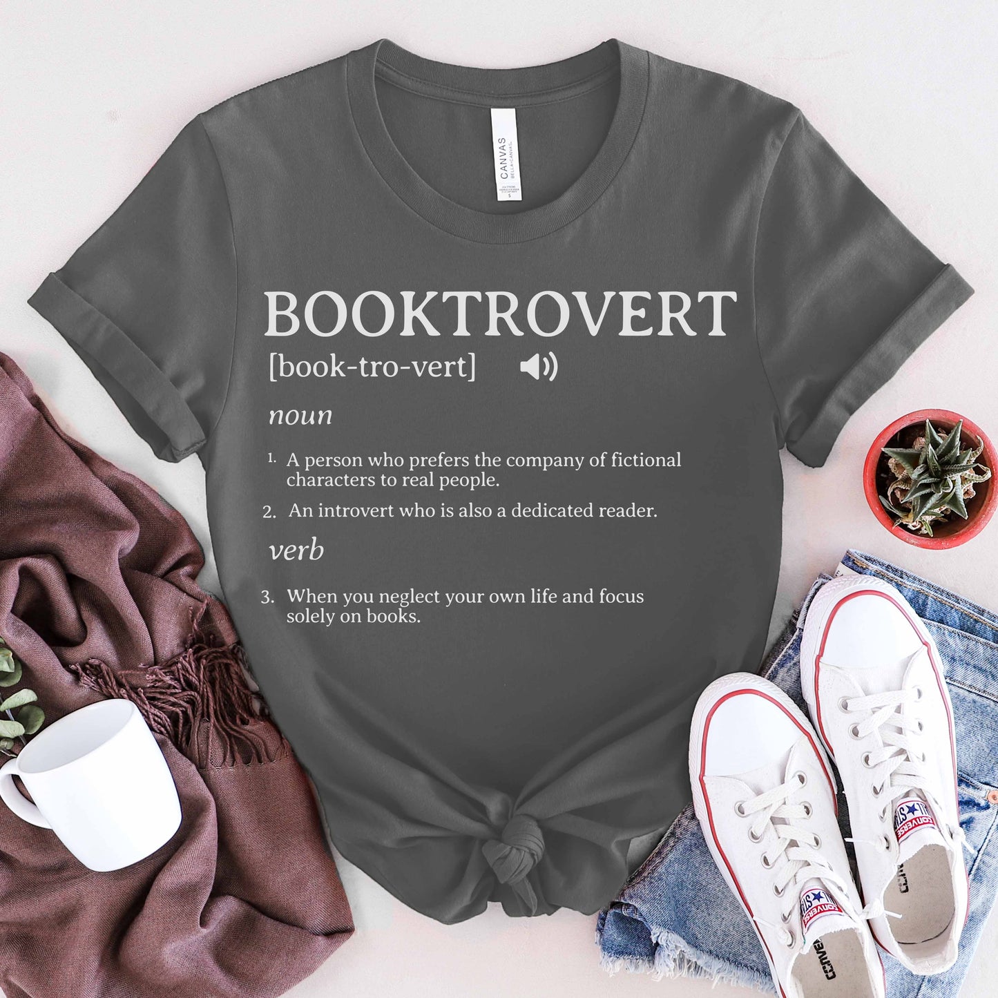 Booktrovert Tee